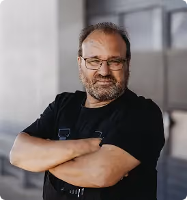 Michael Lucks, Elektroinstallateurmeister